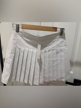 NWT Love Fire White Pleated Tennis Mini Skirt